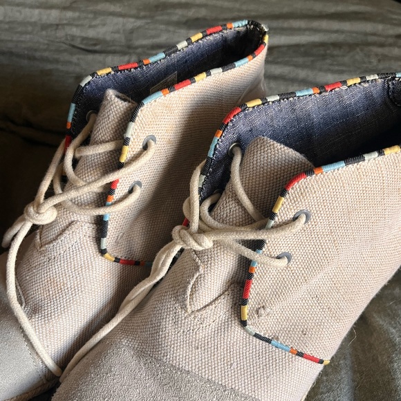 TOMS Desert Wedge booties in Whisper Burlap - Picture 3 of 8